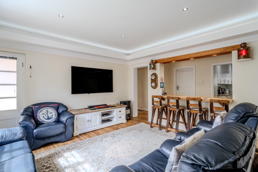 3 Bedroom Property for Sale in Fish Hoek Western Cape